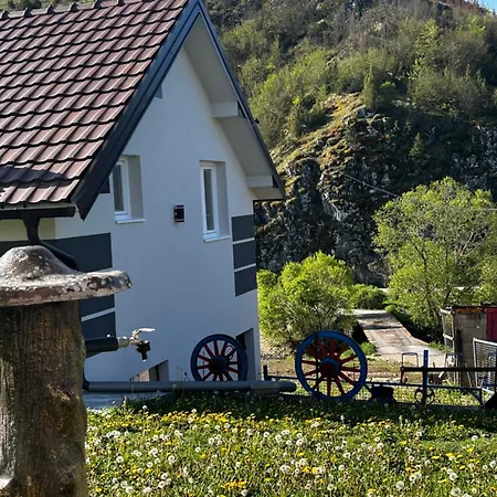 Holiday home Odmoriste Vrelo Vape *
