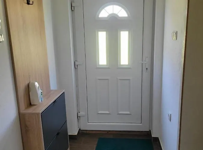 Odmoriste Vrelo Vape 谢尼察