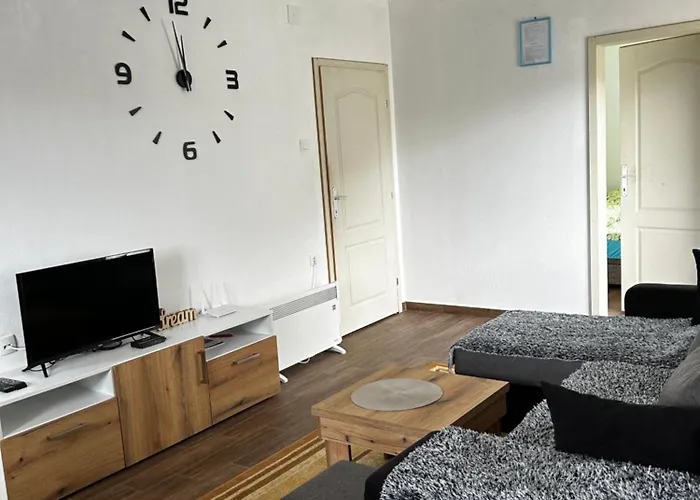 Odmoriste Vrelo Vape * 谢尼察